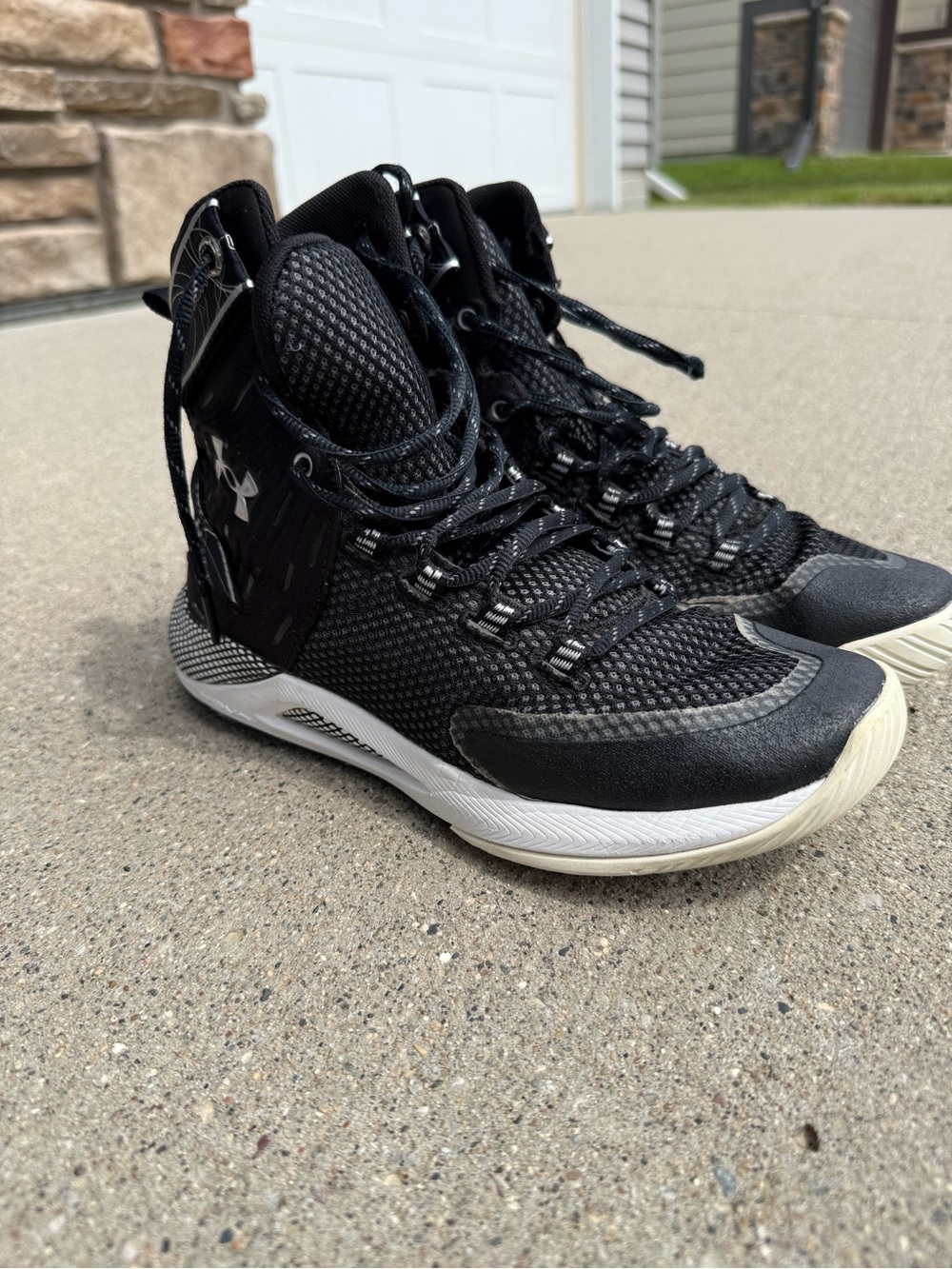 Under Armour Black Women’s High-Top Athletic Volleyball Shoes